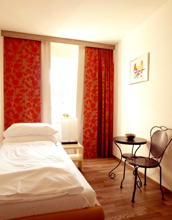 Hotel Zur Steirerstub'n Graz Zimmer foto